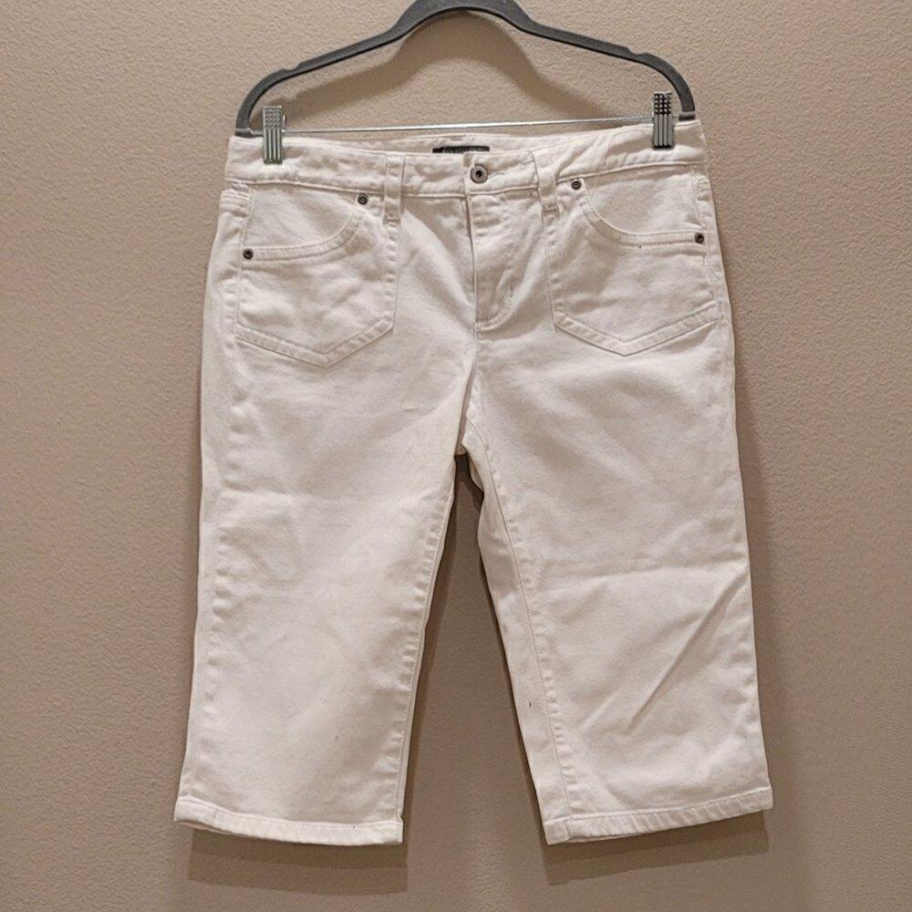 Ann Taylor White Cropped jeans Size 8